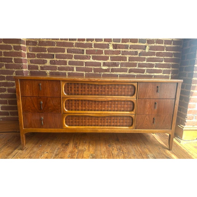 Lane Co. Perception Nine Drawer Mid Century Modern Dresser For Sale - Image 6 of 12