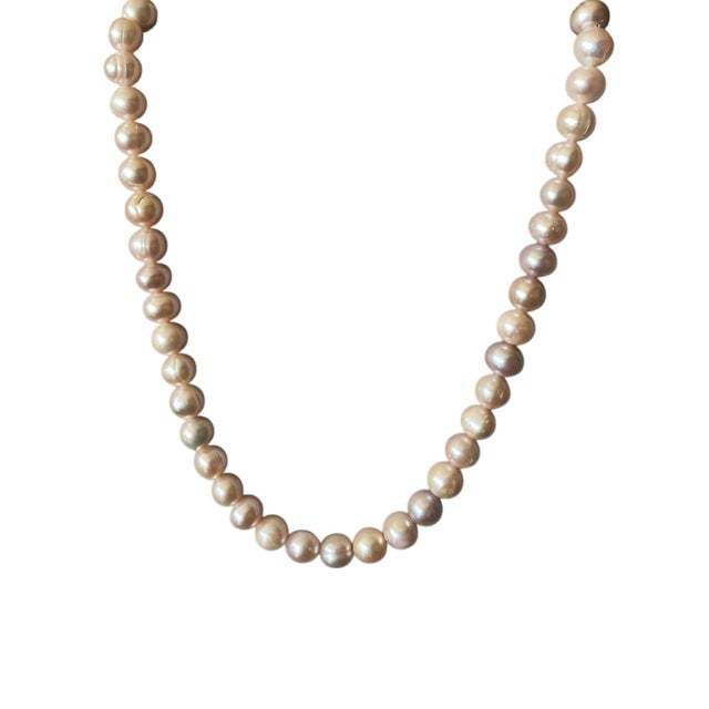 Genuine Pinkish /Grayish Pearl Necklace Cultured Freshwater 17" Long For Sale In New York - Image 6 of 10