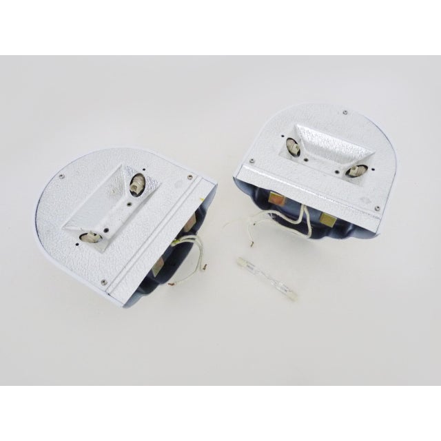 White Art Deco Style Wall Lights in White Lacquered Metal, 1980s, Set of 2 For Sale - Image 8 of 9