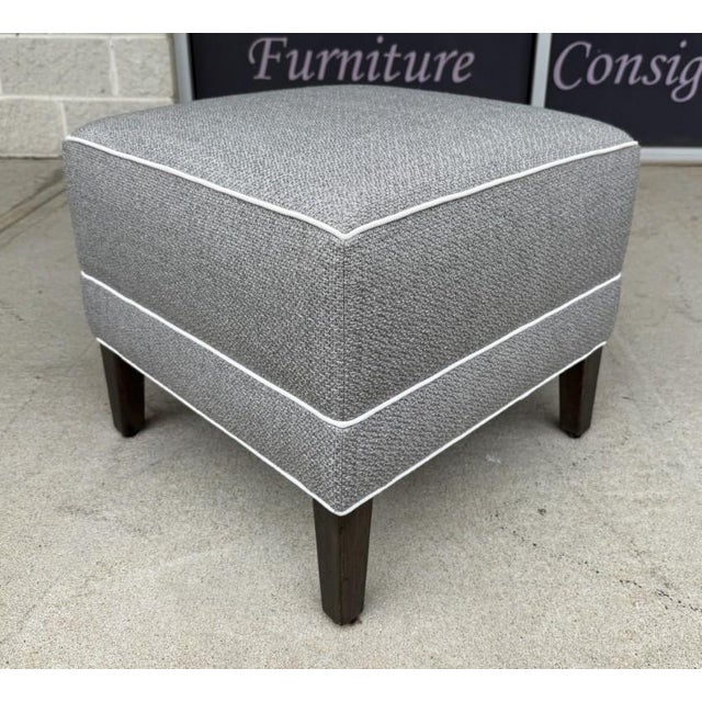Ethan Allen Ethan Allen Gray Upholstered Ottoman With White Piping For Sale - Image 4 of 9