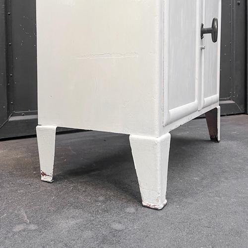 Industrial Cream Lacquered Metal Cabinet, 1950s For Sale - Image 15 of 18