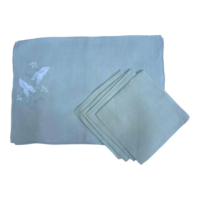 Madeira Linen Embroidered Green Placemats and Napkins, Set/8 For Sale