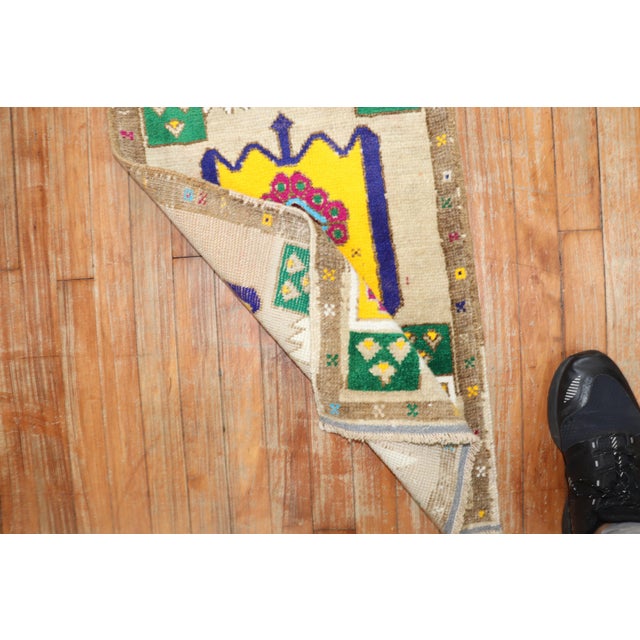 Late 20th Century Funky Pair of Turkish Rugs - 1'6" x 2'11" For Sale In New York - Image 6 of 6