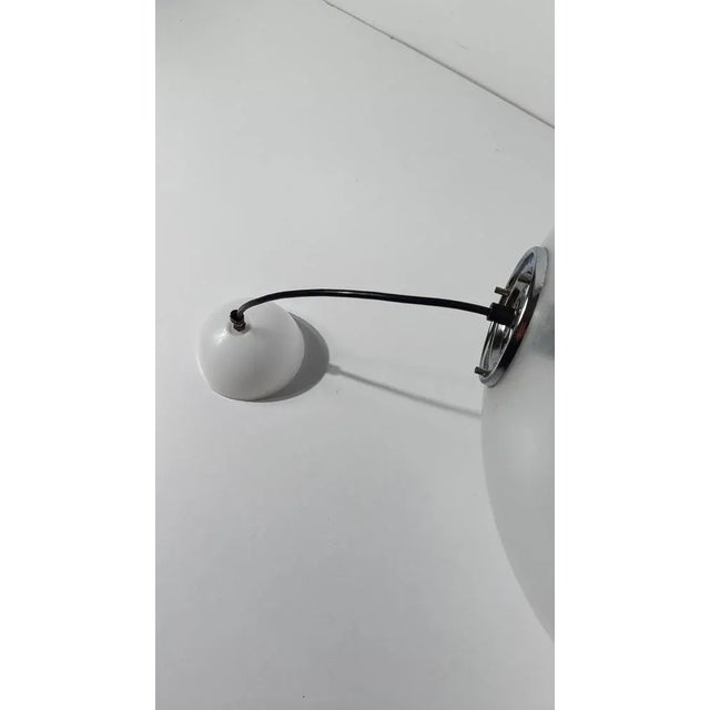 Guzzini Acrylic Bud Pendant Lamp by Harveiluce for Guzzini, Italy, 1968 For Sale - Image 4 of 13