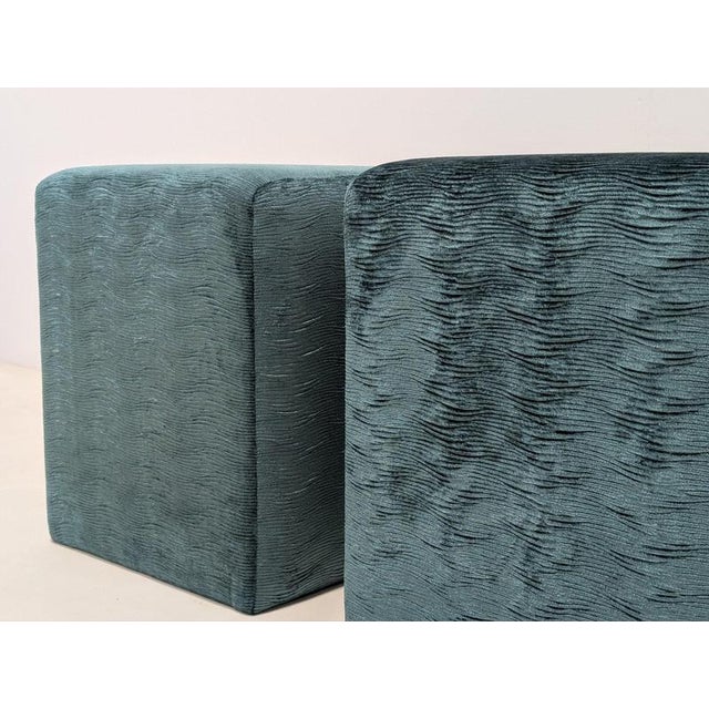 Product specification: condition: good brand: sable interiors model: custom colour: teal material: velvet measurements:...