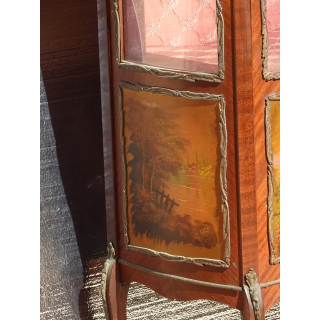 Vintage French Louis XV Vitrine Brass Curio Display Cabinet Made in Spain #2 For Sale - Image 13 of 16