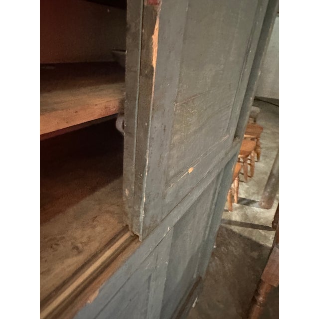 Mid 19th Century Antique Primitive Cupboard Hutch in Original Blue-Gray Milk Paint – Circa 1830–1860 For Sale - Image 5 of 7