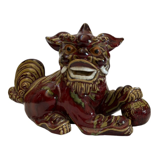 Vintage Shiwan Pomegranate Red Foo Dog For Sale