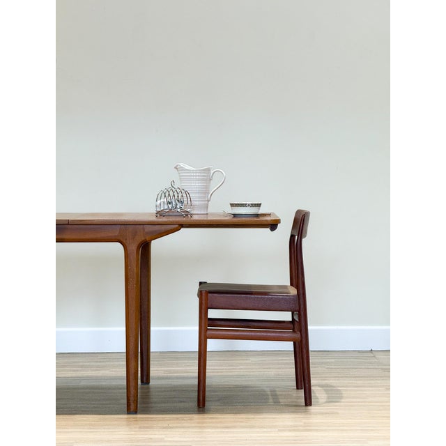 Mid-Century Modern Double Extending Dining Table from McIntosh, 1960s, in Flawless conditions. Designed 1960 to 1969 This...