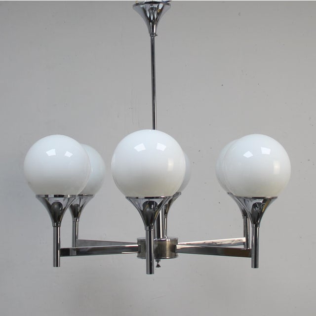 Italian Chrome-Plated Chandelier, 1970s, in Very Good conditions. Designed 1970 to 1979 Up to 250V (Europe/UK...