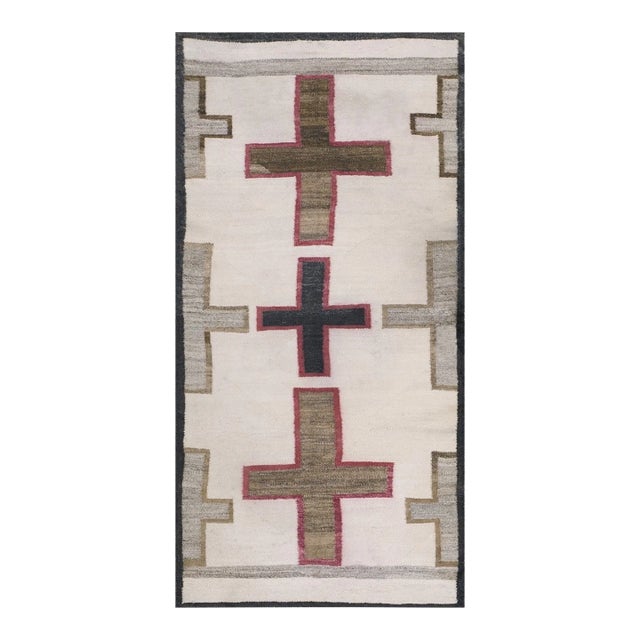 Early 20th Century American Navajo Style Carpet ( 2'6" X 4'9" - 76 X 145 ) For Sale