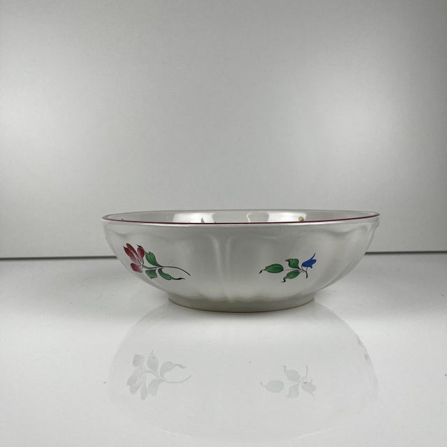 Small salad bowl, "Réverbère" pattern by KG Lunéville, rose motif Dimensions: Diameter: 22 cm Height: 7 cm Very good...