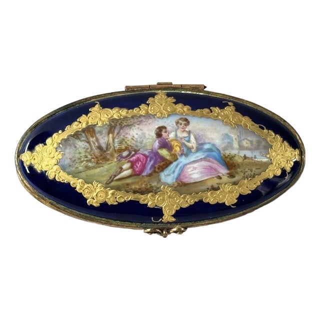 1860 French Sèvres Romantic Blue Porcelain Trinket Box For Sale