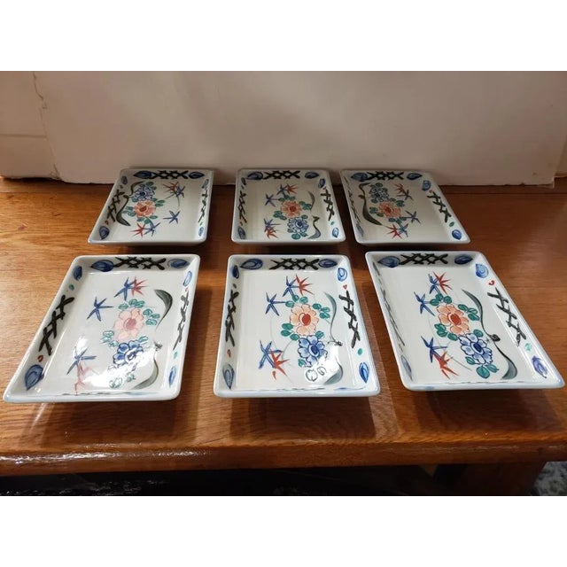 Each measures 1 1/8" high, 7 1/2" long and 5 1/4" wide.