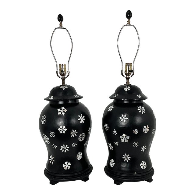 Vintage Paper Mache Black Lacquer Ginger Jar Lamps With Mother of Pearl Inlet For Sale