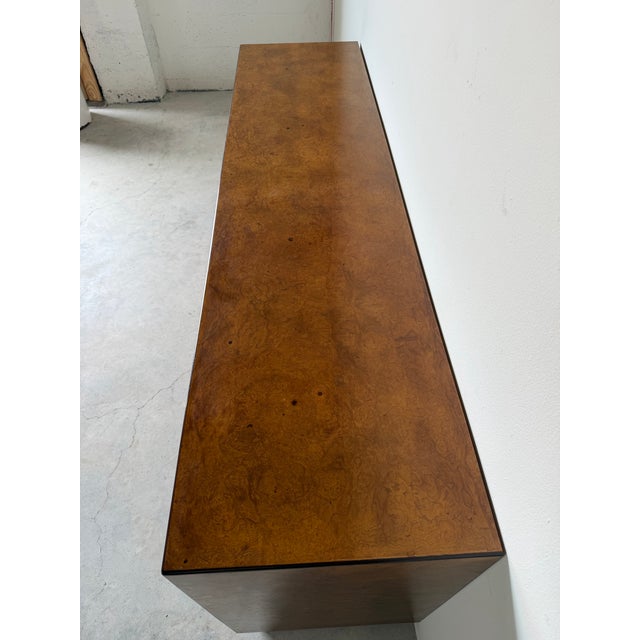 1970’s John Widdicomb Campaign Mid-Century Burlwood & Brass 9-Drawer Lowboy Dresser For Sale - Image 4 of 13