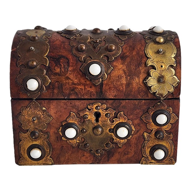 Antique English 19th Century Keepsake Dome Wood Box For Sale