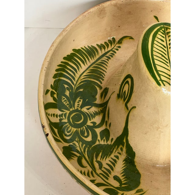 1950s Vintage Mexico Tjaquepaque Sombrero Chip Bowl For Sale - Image 5 of 10