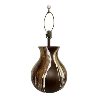 Mid Century Modern Brown White Drip Glaze Pottery Lamp For Sale