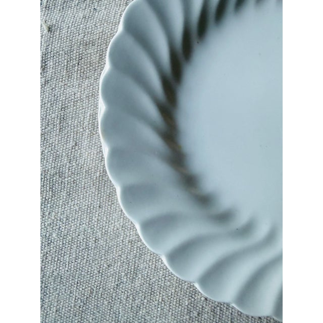 Johnson Brothers 1960s White Ironstone English Small Plates in Snow White by Johnson Brothers - A Set of 5 For Sale - Image 4 of 7