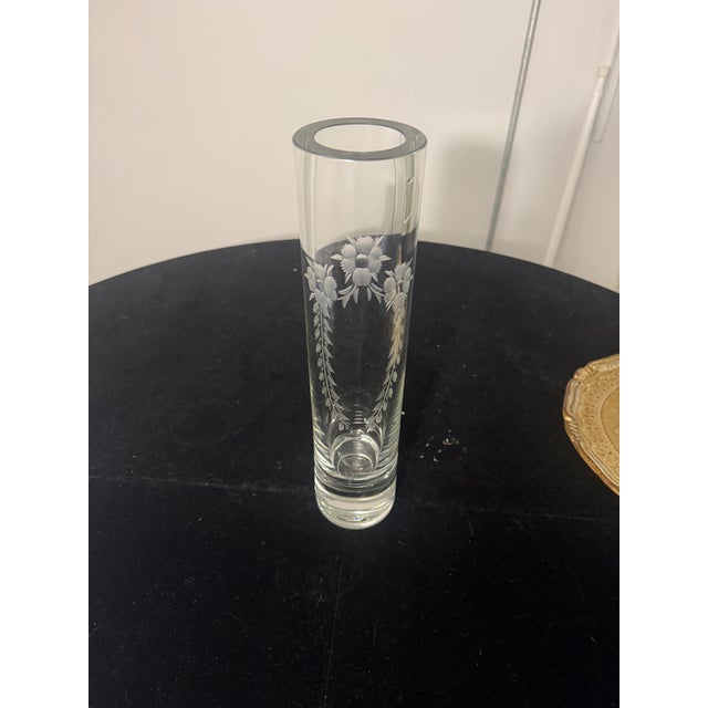 1980s 1982 Signed Mid-Century Modern Etched Clear Glass Bud Vase For Sale - Image 5 of 7