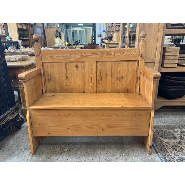English 1920's English Pine Bench For Sale - Image 3 of 11