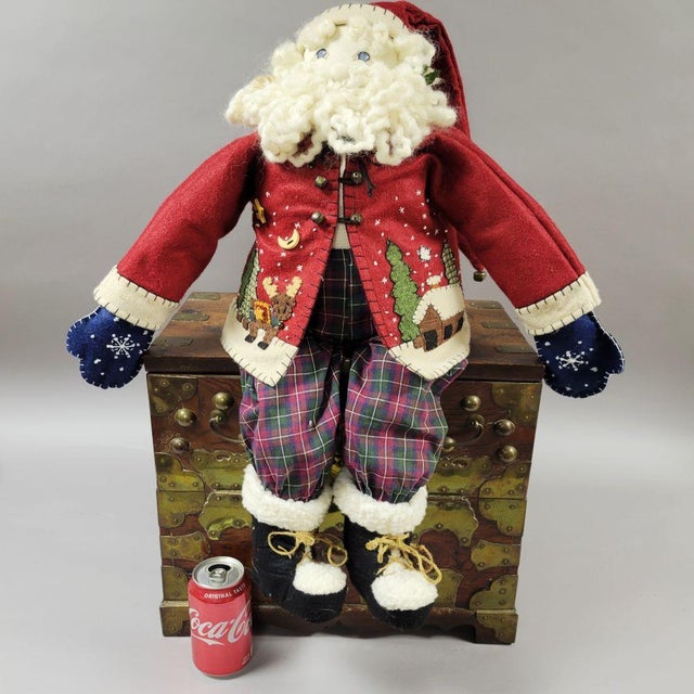 Christmas Large 1990s Handcrafted Folk Art Santa With Appliqué Felt Jacket, 27" For Sale - Image 11 of 11