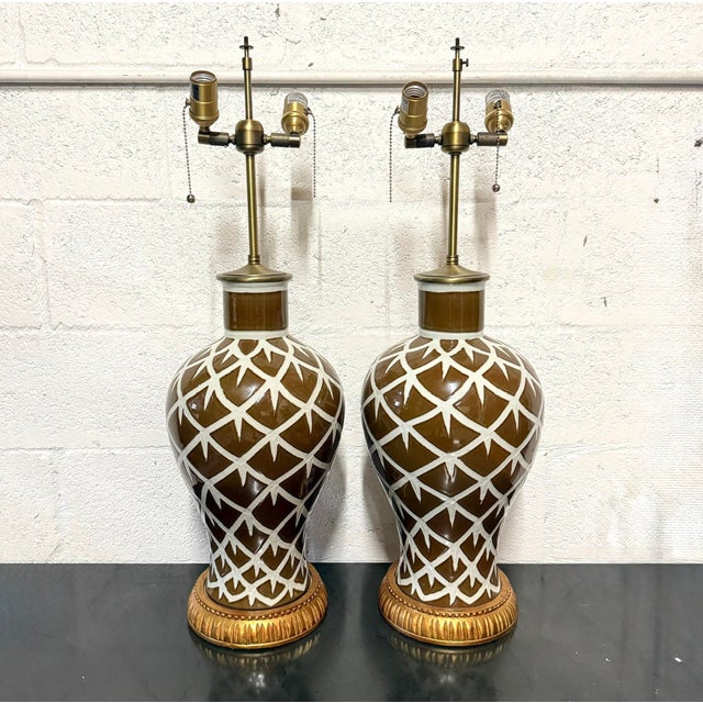 Late 20th Century Bunny Williams “Chicken Feather” Table Lamp - Pair For Sale In West Palm - Image 6 of 6