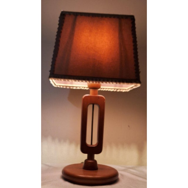 1980s Vintage Table Lamp with Brown Maple Base and Handmade Fabric Shade by Lamplove, 1980s For Sale - Image 5 of 8