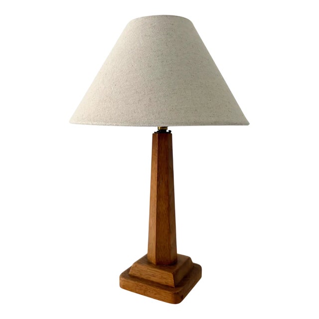 Cotswold School Table Lamp in Hand-Turned Oak, Britain, 1940s For Sale