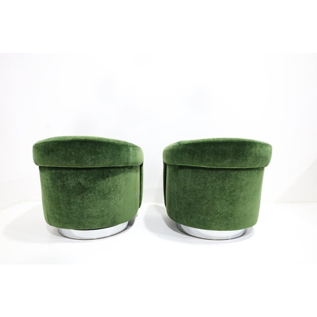 1970s Milo Baughman Tilt Swivel Lounge Chairs in Plush Green Mohair, 1970s For Sale - Image 5 of 12