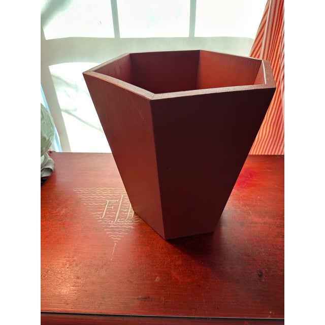 2020s A Traditional English Style Hexagonal Burnt Red Wastebasket For Sale - Image 5 of 8