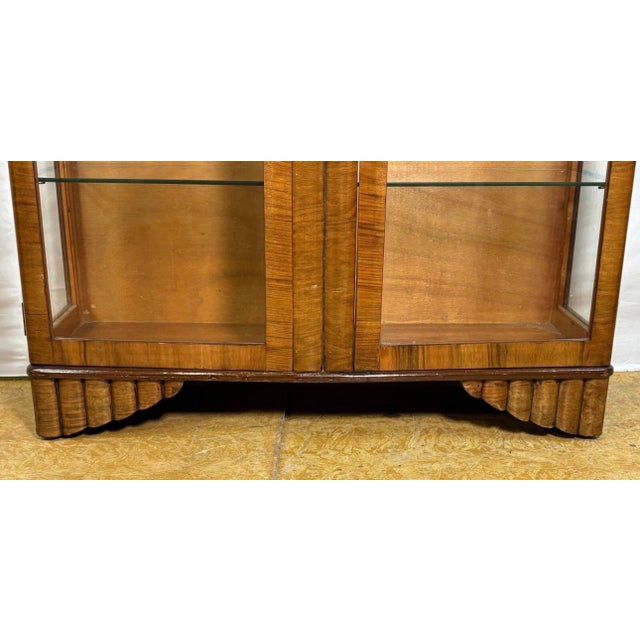 Vintage English Art Deco Display Cabinet, 1930s For Sale - Image 3 of 10