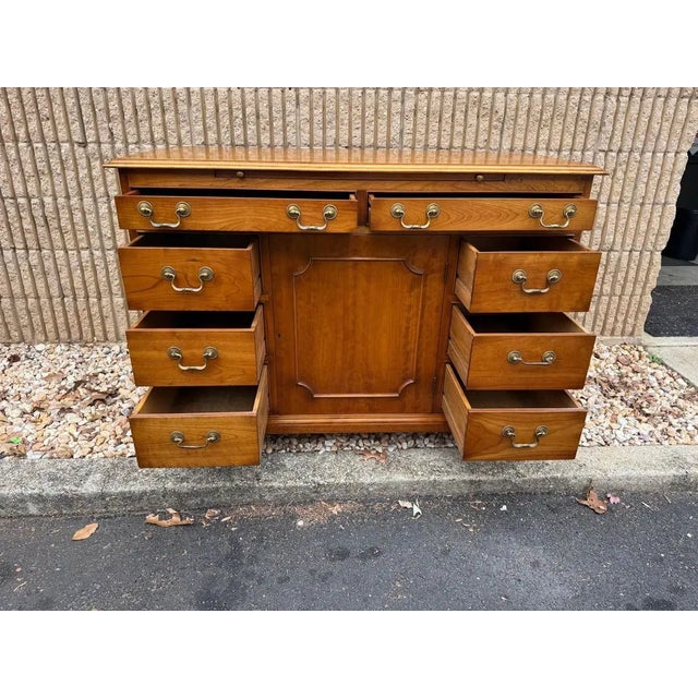 Chippendale Vintage Leopold Stickley Furniture Georgian Solid Cherry Double Dresser Cabinet or Sideboard For Sale - Image 3 of 12