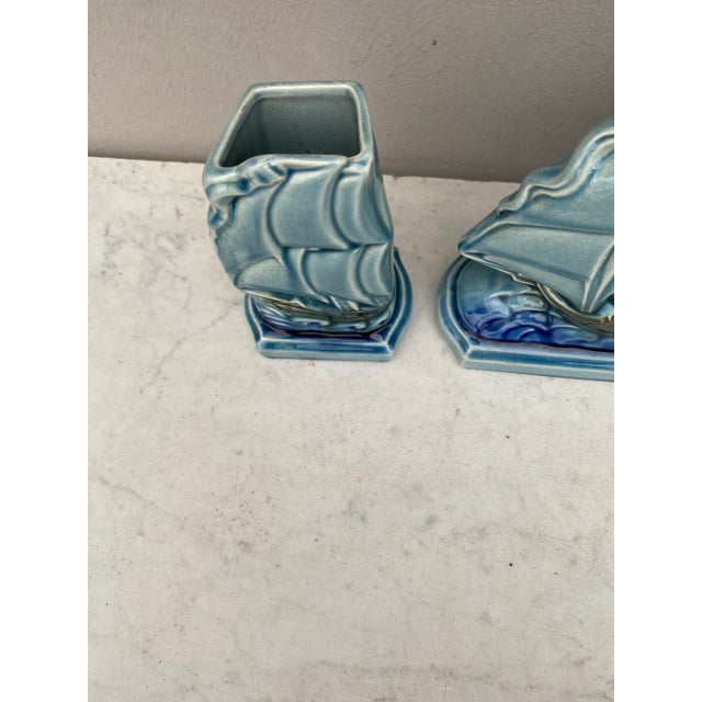 Art Deco French Majolica Sailing Ship Clock With Vases Sarreguemines Circa 1930 For Sale - Image 3 of 7