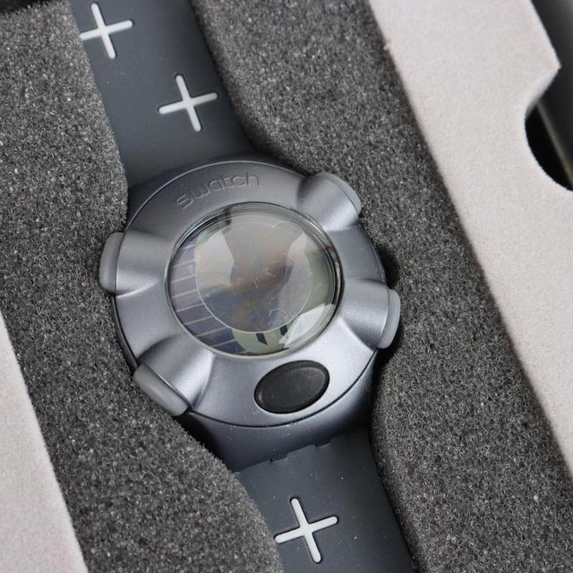 007 James Bond Case with 20 Watches from Swatch, Set of 21 For Sale - Image 5 of 13