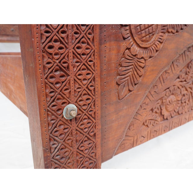 Vintage Cedar Double Bed, Swat-Tal, Pakistan For Sale - Image 13 of 18