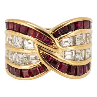 Vintage 18k Yellow Gold 2.63ctw Invisible Ruby Baguette Diamond Crossover Band, Size 6 For Sale