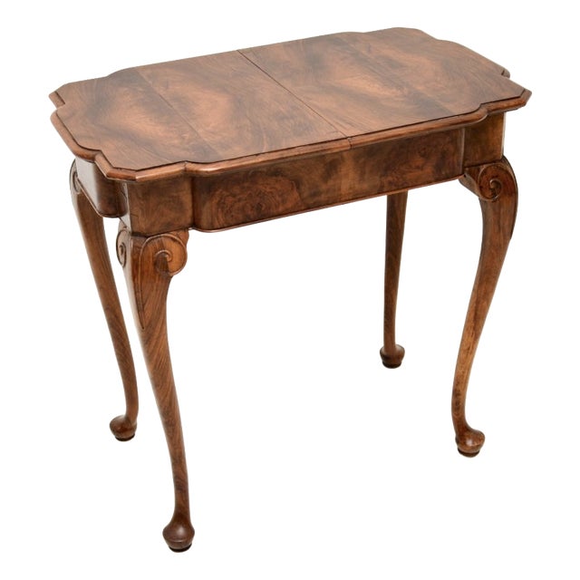 Figured Walnut Occasional Side Table, 1920s For Sale