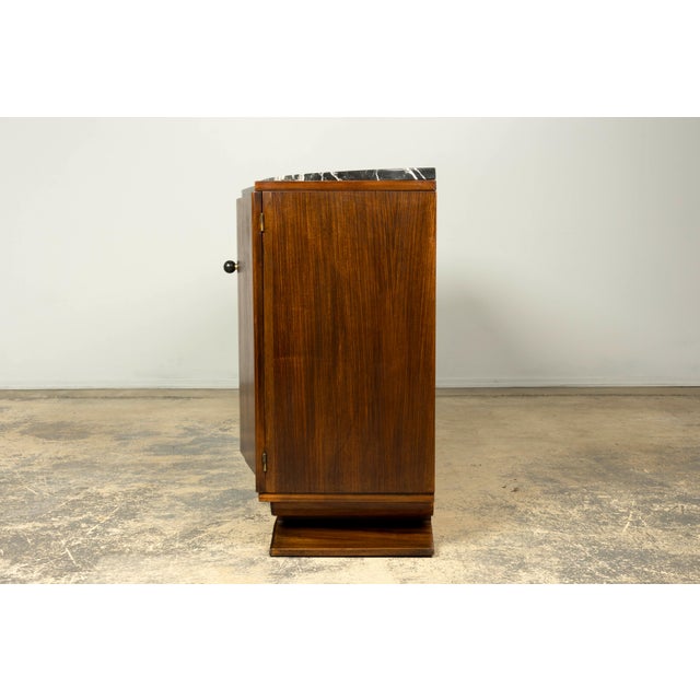 1930s French Art Deco Walnut Sideboard With Black Marble Top For Sale - Image 11 of 18