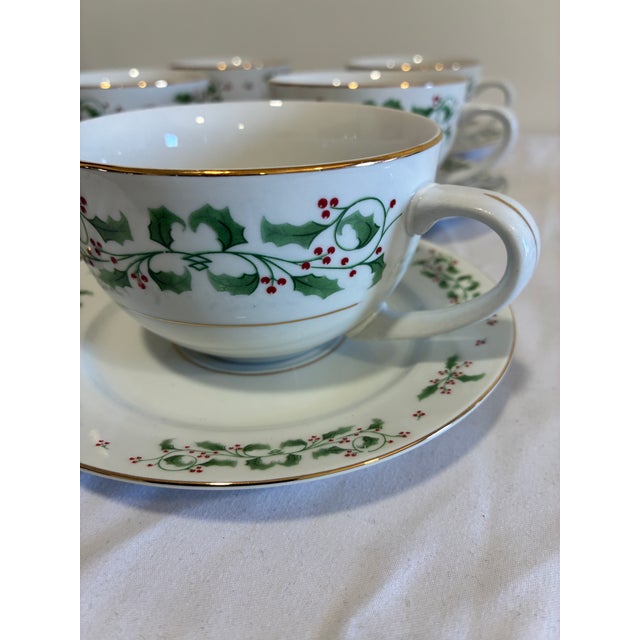 Vintage Gibson Everyday "Christmas Holly" Cup and Saucer Set of 6 For Sale In Oklahoma City - Image 6 of 11