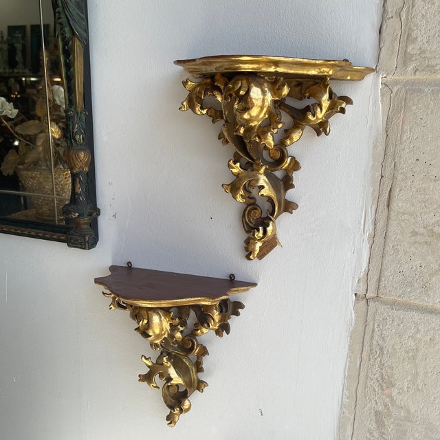 Gold 1940s Pair of Italian Baroque Gilt Wood Wall Shelves For Sale - Image 8 of 8