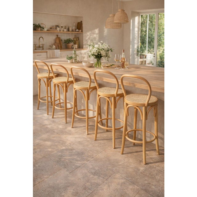 A stunning set of 5 high stools, crafted in the classic "Bentwood" style, reminiscent of the timeless Thonet design....