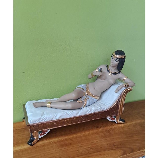 Marco Giner, Cleopatra Figurine, 1986, Porcelain and Gold For Sale - Image 13 of 13