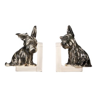 Pair of Early 20th Century French Art Déco Painted Ceramic Bookends Shaped Scotch Terrier Dogs For Sale