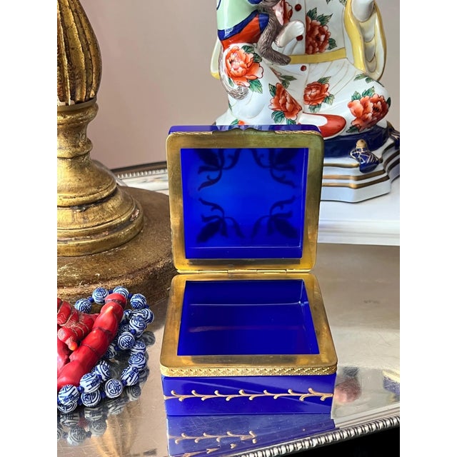 1960s Cobalt / Lapiz Italian Opaline Glass Casket With Gold Mounts and Beautiful Enamel Detail For Sale - Image 10 of 12