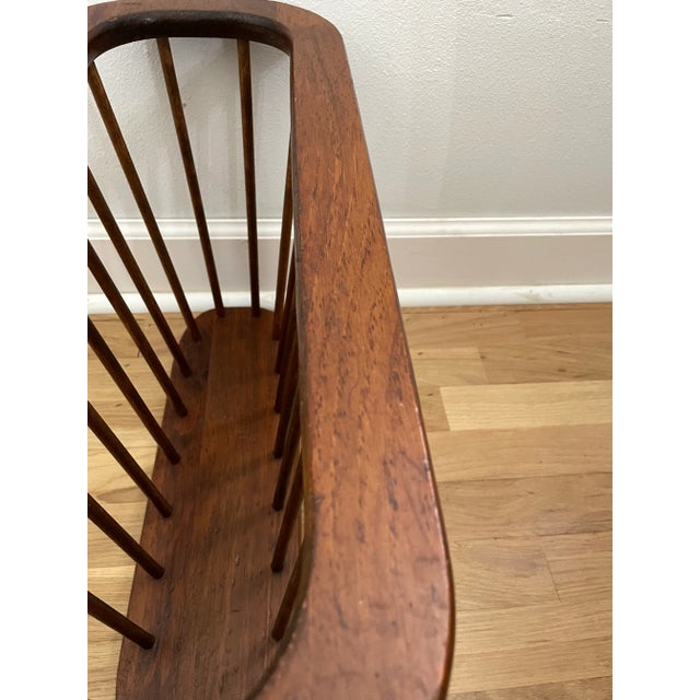 Arthur Umanoff Vintage Cornwall Industries Mid Century Spindle Magazine Rack After Authur Umanoff For Sale - Image 4 of 9