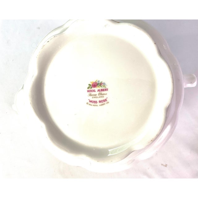 Royal Albert-“ Mossrose teapot-(19 47–2001) English fine bone China-which is in English hardened porcelain Design, pink...