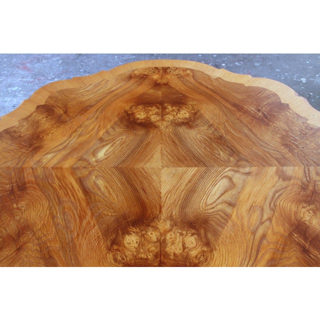 Vintage Figured Burr Walnut Pie Crust Coffee Table, 1920s For Sale - Image 12 of 18