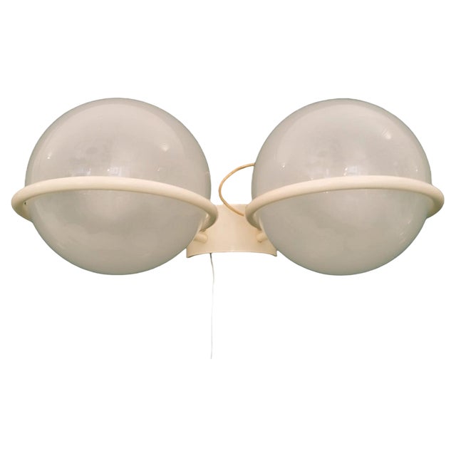 Model 237/2 Wall Lamp attributed to Gino Sarfatti for Arteluce, Italy, 1960s For Sale